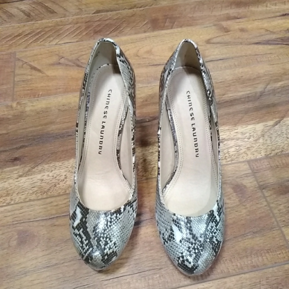 Chinese Laundry closed toe high heels